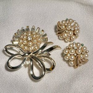 Vintage Kramer 2” Brooch and Trifari 3/4” Clip Earrings